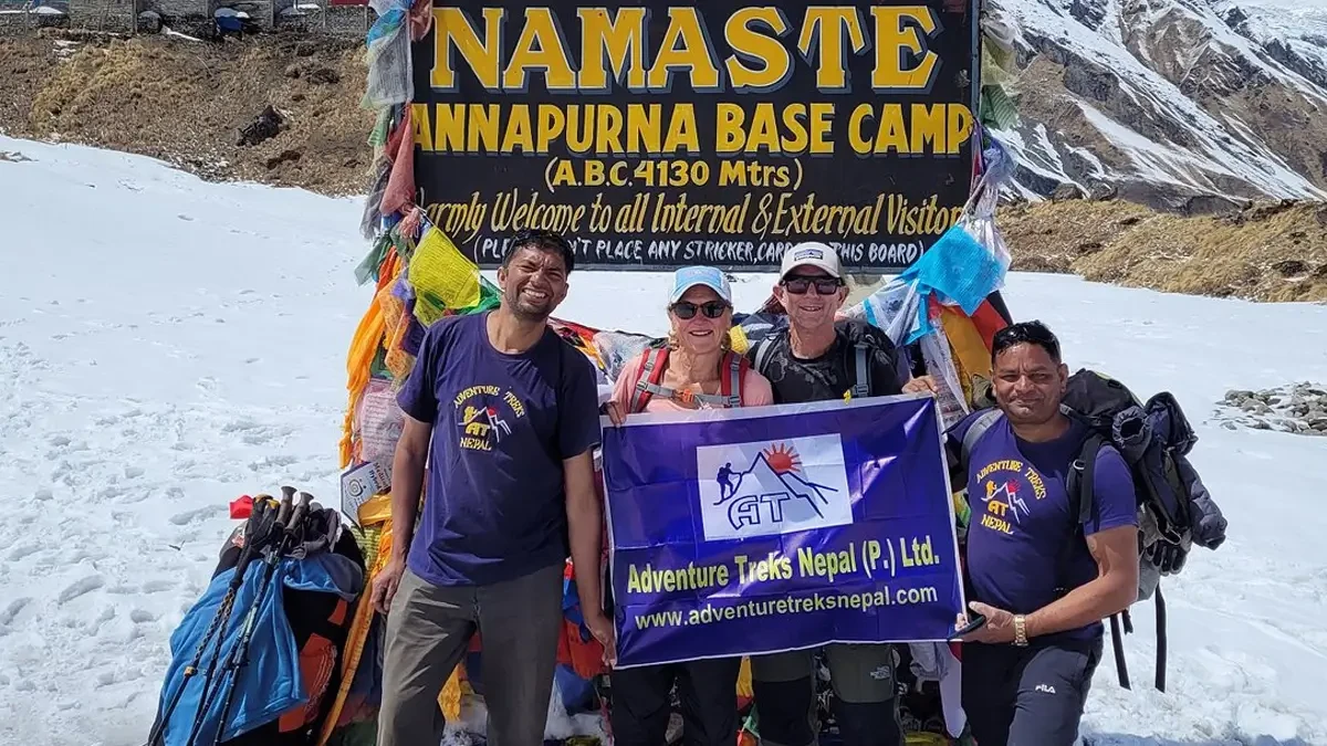 Web Banner for the Guide and porter for the Annapurna Base Camp Trekking