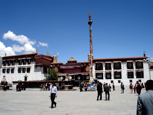 Barkhor Area Lhasa Tibet China 1