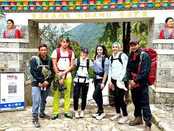 Raha First Everest Summiter Lady From Saudi